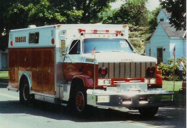 (3-15-7) 1986 GMC Rescue Truck